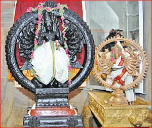 தீபமேற்றி வழிபட்டால் திருமண வரம் கைகூடும்!