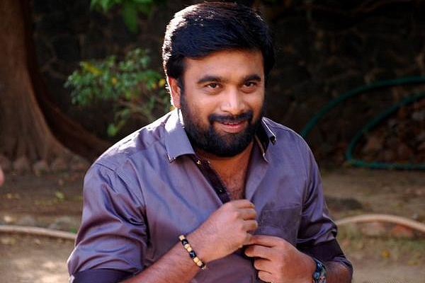 அரசியல் பேசவில்லை. மனிதம் பேசுகிறேன் - சசிகுமார் அதிரடி