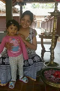 'இந்தியாவை மிஸ் பண்றதா தோணுச்சு...!' - டப்பிங் ஆர்ட்டிஸ்ட் சவிதா