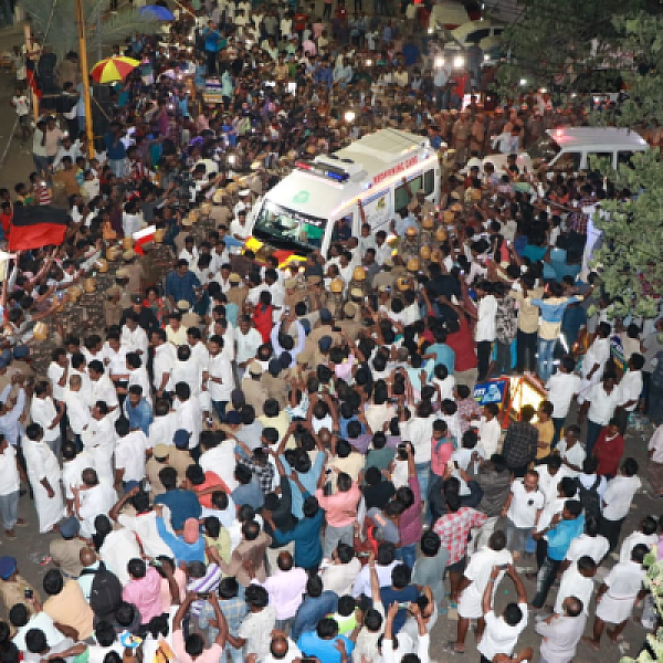 'ஒரு முறையாவது கலைஞரை பக்கத்தில் இருந்து பார்த்திடணும்!' - கோபாலபுரத்தில் நடந்த பத்து நிமிட பரபரப்பு
