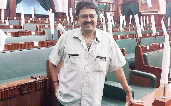 'இழிவுப்படுத்திவிட்டார்!'- எஸ்.வி.சேகர் மீது போலீஸ் கமிஷனரிடம் பெண் பத்திரிகையாளர் புகார்
