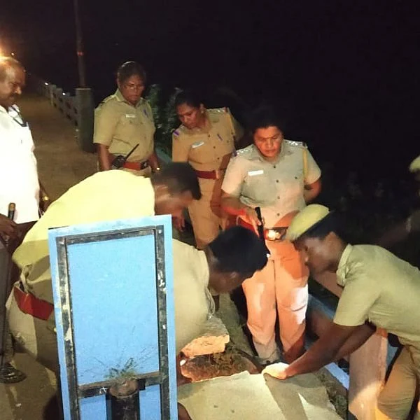 `கர்நாடக மாநில டி.ஜி.பி அளித்த தகவல்’ - பாம்பன் பாலத்தில் வெடிகுண்டு சோதனை!