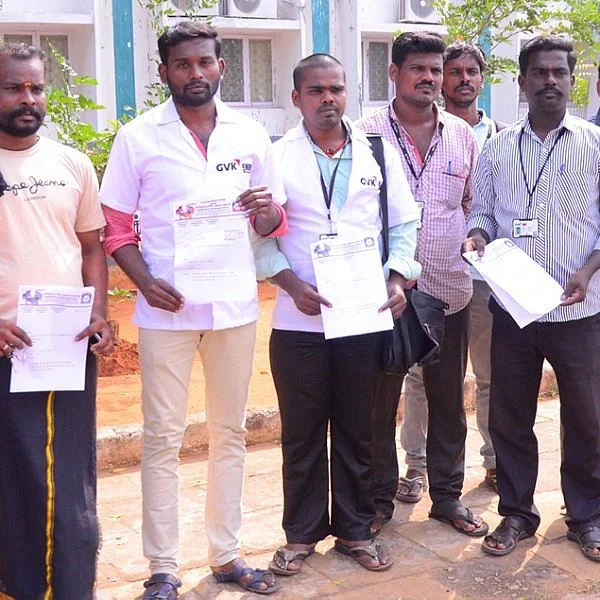 `ஜல்லிக்கட்டு வருது; கூடுதல் ஆம்புலன்ஸ் வேணும்!’ - 108 தொழிலாளர்கள் கோரிக்கை!