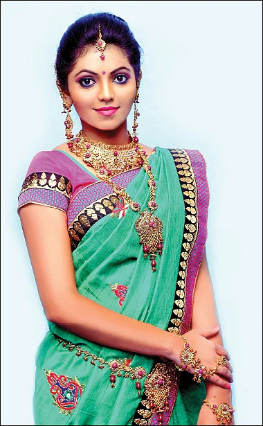 கண்ணிலே கலைவண்ணம்!