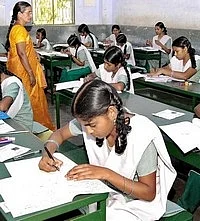 150 நடுநிலை, உயர் நிலைப் பள்ளிகள் தரம் உயர்வு!