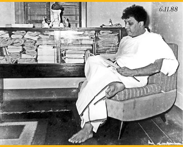 ஐயோ... உங்க காரையா நிறுத்தினேன்?