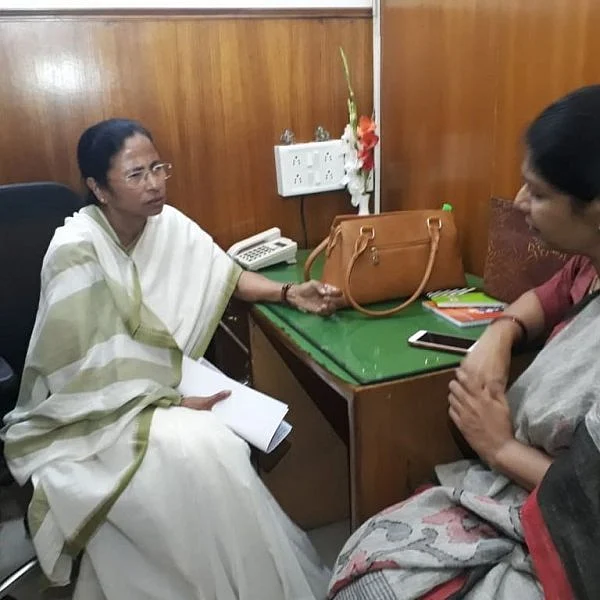 மம்தாவின் அழைப்புக்கு பச்சைக்கொடி காட்டும் திமுக - நாடாளுமன்றத் தேர்தல் கணக்கு என்ன?