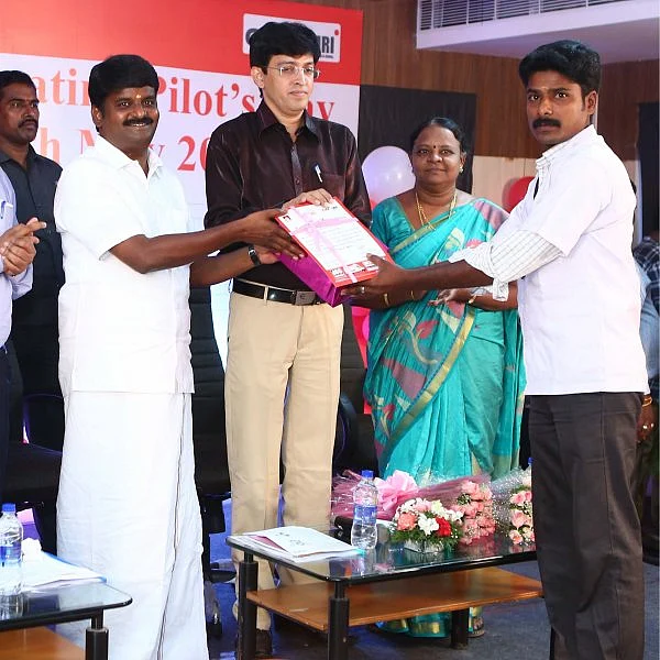 108 சேவைக்காக புதிய மொபைல் ஆப்...! விஜயபாஸ்கர் அறிவிப்பு..!