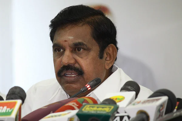 முதல்வர் பங்கேற்கும் எம்.ஜி.ஆர் நூற்றாண்டு விழா மேடையில் 'திடீர்' தீ விபத்து