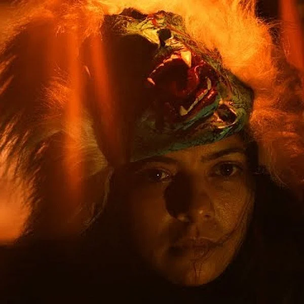இந்தச் சமுகத்தில் பெண்கள் ஓர் இரவை தனியாகக் கடக்க முடியுமா..? - 'எஸ்.துர்கா' படம் எப்படி
