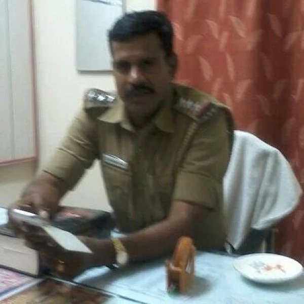 ஜூனியர் விகடன் போட்டோகிராபரை மிரட்டிய ஆய்வாளருக்கு பணிமாற்றம்..!
