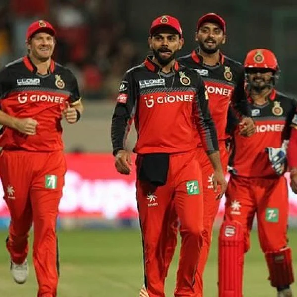 ``கோலியை மற்ற வீரர்கள் பின்பற்ற வேண்டும்!” - கேப்டன்ஷிப் குறித்து மனம் திறக்கும் வெட்டோரி