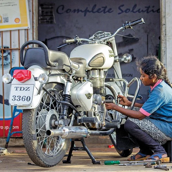 ``வேலையில ஆம்பளை வேலை, பொம்பளை வேலைன்னு எதுவும் இல்லை!''
