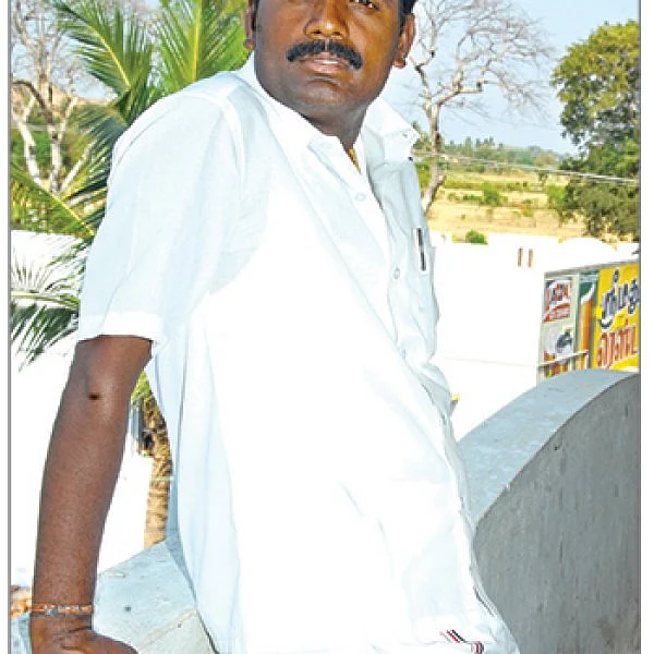 “ஸ்கூட்டி கொடு... இல்லை டியூட்டி மாறு!”