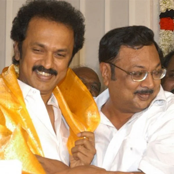 1989 முதல் 2018 வரை.. அழகிரியின் அரசியலும், திக்குமுக்காடும் நிலவரமும்!