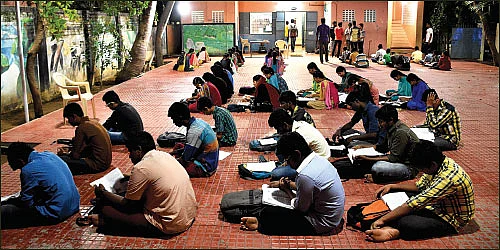 கல்விச் சேவையில் காவல் துறை!