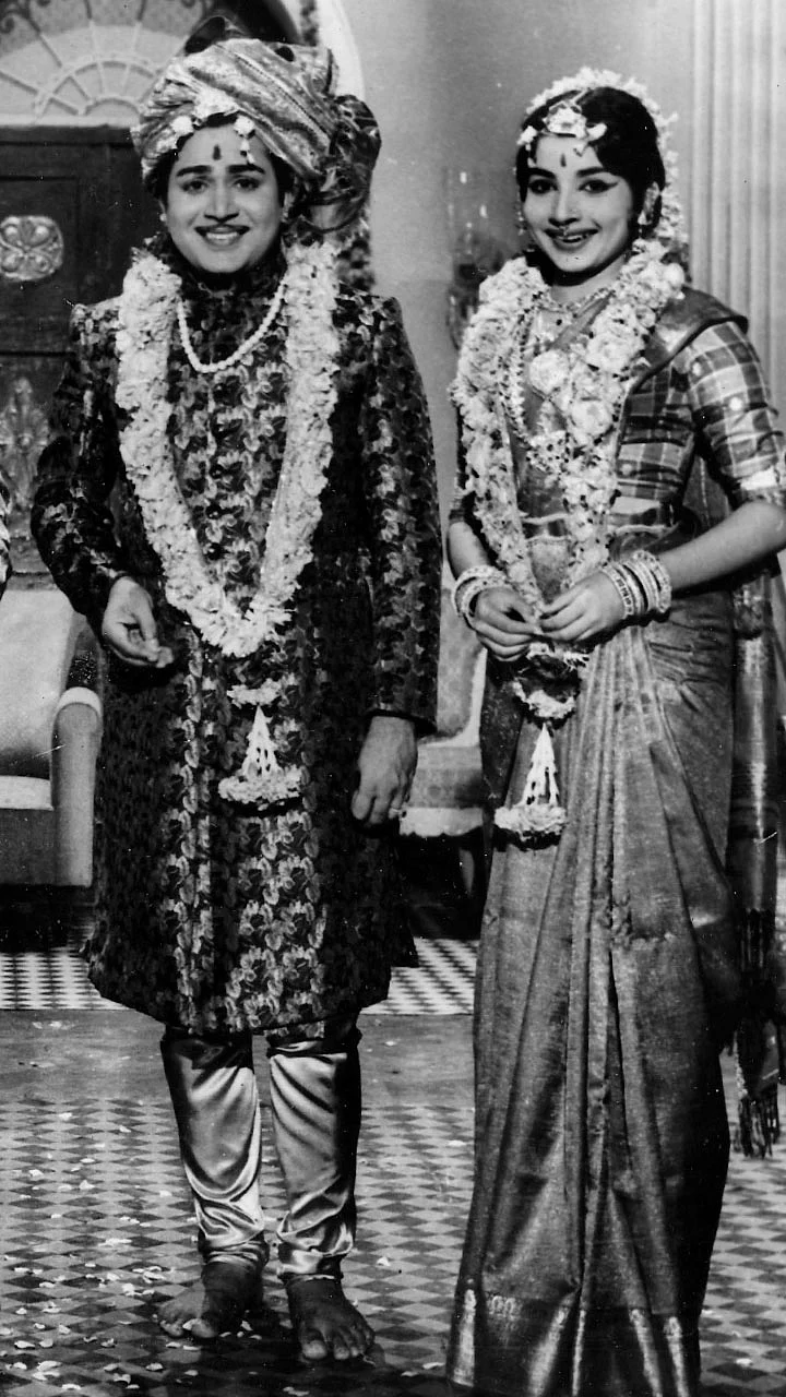 ஜெ.ஜெயலலிதா என்னும் நான்... - அம்மாவின் கதை - 19