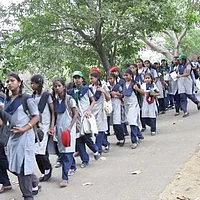 நற்பண்புகளை வளர்ப்பதற்காக பள்ளிகளில் 'மகிழ்ச்சி கொடுக்கும் வாரம்' கொண்டாட்டம்!