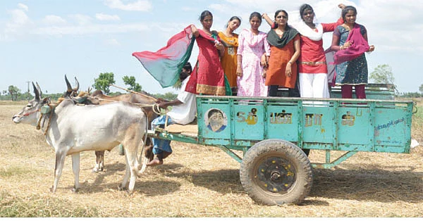 மாட்டுவண்டி பூட்டிகிட்டு...