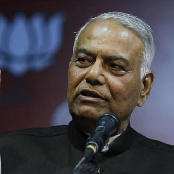 `பா.ஜ.க தொடர்பைத் துண்டிக்கிறேன்!’ - முன்னாள் நிதியமைச்சர் யஷ்வந்த் சின்ஹா திடீர் அறிவிப்பு