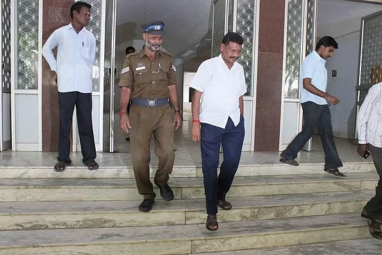 வீடு புகுந்து பலாத்காரம்: இன்ஸ்பெக்டருக்கு ஆண்மை பரிசோதனை!