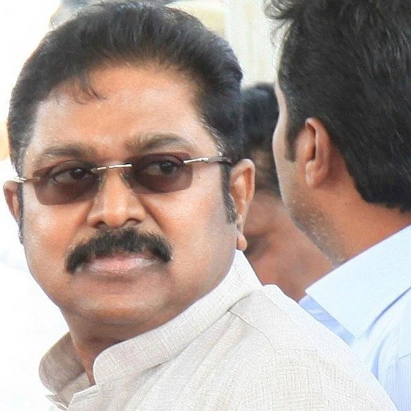 எம்.பி ஓய்வூதியம் பெறும் தினகரனுக்கு எதற்கு எம்.எல்.ஏ சம்பளம்?