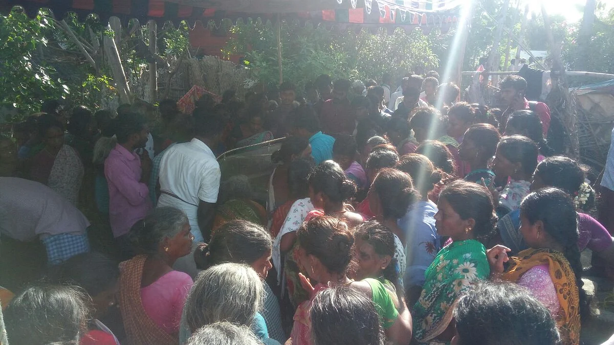 நீட் தேர்வை எதிர்த்து வழக்கு தொடர்ந்த அரியலூர் மாணவி அனிதா தற்கொலை