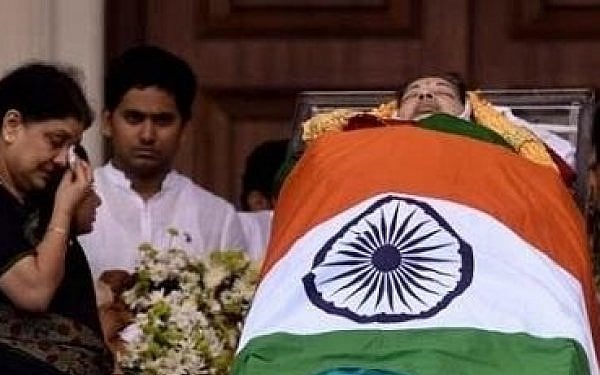 ஜெ., மரணத்தை ஏன் முன்னிறுத்துகிறது தி.மு.க? - அதிர்ச்சி கொடுக்குமா 5 சி.டி-க்கள்?