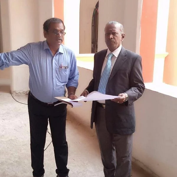 விசாரணை கமிஷன் ஆணையராகப் பொறுப்பேற்றார் ஆறுமுகசாமி!