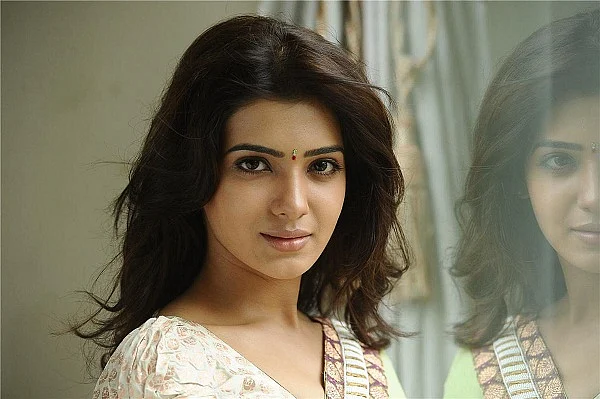 வெல்வெட் கேக், ஆர்டினரி கேக் ரெண்டும் பார்சல் சமந்தாவுக்கு!! #HBDSamantha
