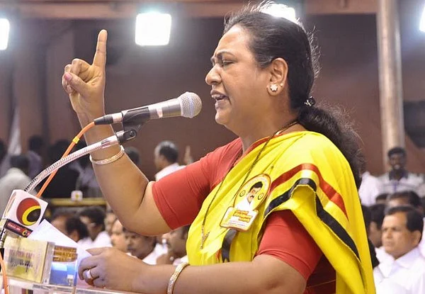 விந்தியா பிஸி... கோகுல இந்திரா வர்றாங்க... அலர்ட்டாகிக்கோங்க கேப்டன்!