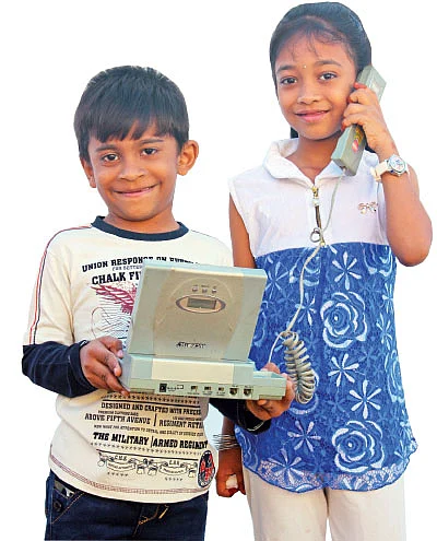 1098 - ஓடிவந்து உதவும் நண்பன்!