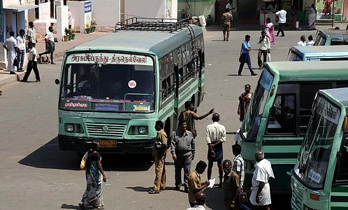 புகார் மீது நடவடிக்கை எடுத்தால் போராட்டம்: தவிப்பில் தூத்துக்குடி அதிகாரிகள்!