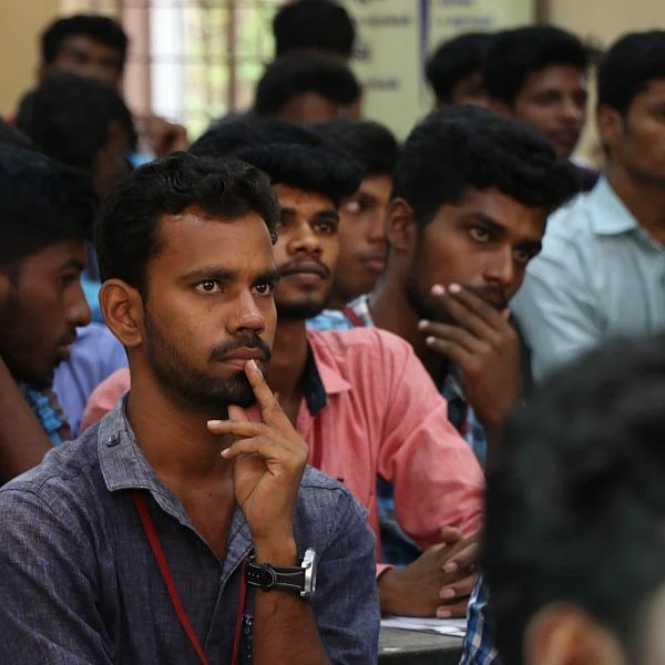 சிவில் சர்வீஸ் போட்டித் தேர்வுக்கு பள்ளி வகுப்பிலிருந்தே தயாராக வேண்டுமா? #FAQ