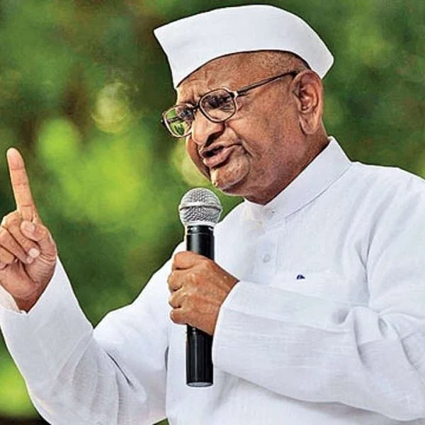5 கிலோ குறைந்து 6-வது நாளாக உண்ணாவிரதம்! அன்னா ஹசாரே கவனிக்கப்படாதது ஏன்?