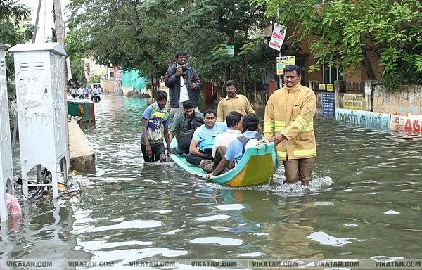 மழையில் மிதக்கும் வீடுகள்..! ரியல் எஸ்டேட் நிலவரம் என்ன?