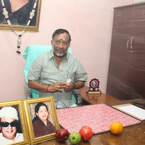 ஒர்க் அவுட்டான ஓ.பி.எஸ். திட்டம்... அதிருப்தியில் மதுரை அமைச்சர்கள்...!