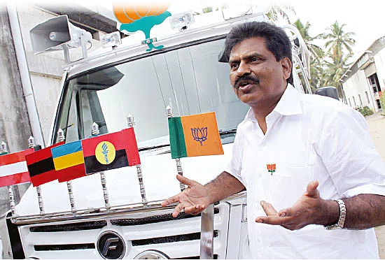 'ஜெயலலிதாவுக்கு வரும் கூட்டம் ஓட்டுப்போடும் கூட்டம் அல்ல!''
