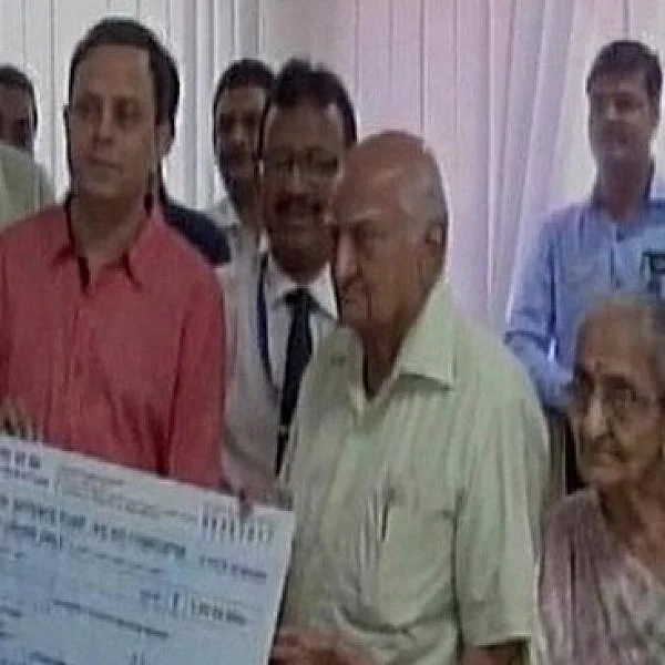 ராணுவத்துக்கு 1 கோடி வழங்கி ஆச்சர்யத்தில் ஆழ்த்திய தம்பதி!