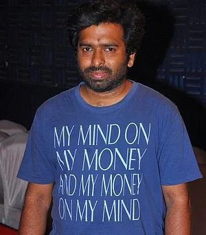 ஒரேபாடலை இரண்டுபடங்களுக்குக் கொடுத்த சந்தோஷ்நாராயணன்?