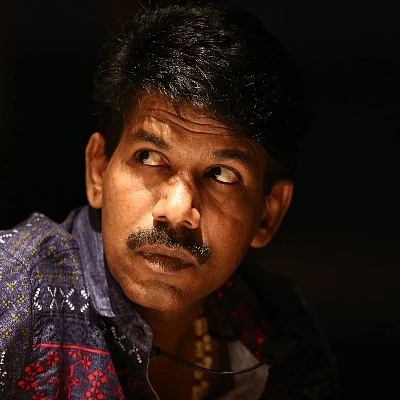சவ ஊர்வலக்காட்சி...துணைநடிகருக்காக நெக்குருகிய இயக்குநர் பாலா!