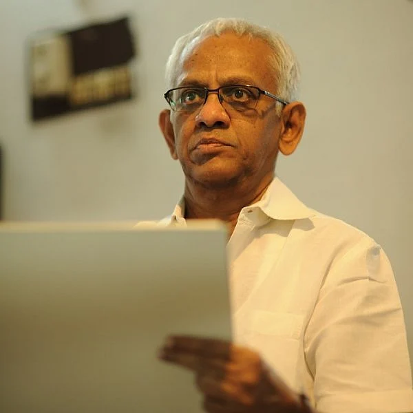 "சித்திரைத் திருவிழா தாக்கத்தால்தான் அரூப ஓவியங்களிலிருந்து வெளியே வந்தேன்" - மனம் திறக்கும் டிராட்ஸ்கி மருது! #MaduraiChithiraiFestival
