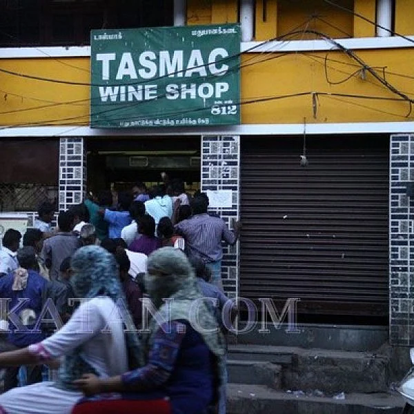 `ரூ.20,000 கொண்டு வந்தீங்களா சூப்பர்வைசர்?' - ஓப்பனாகக் கேட்ட டாஸ்மாக் மேலாளருக்கு நேர்ந்த கதி