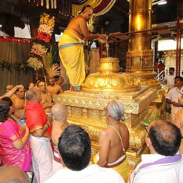 தெய்வங்களை பீடத்தில் அசையாமல் நிறுத்தும் `அஷ்ட பந்தன மருந்தி'ல் என்னென்ன சேர்ப்பார்கள்?