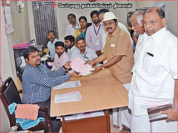 13 வருஷத்துல வீட்டின் மதிப்பு 7 லட்சம்தான் உயர்ந்திருக்காம்! - தினகரன் சொல்லும் கணக்கு இது