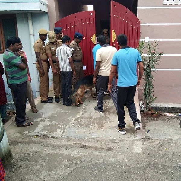 அரசு மருத்துவமனை செவிலியர் மர்மக் கொலை - காவல்துறை விசாரணை!
