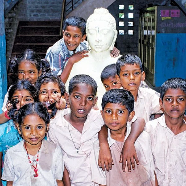 மகிழ்ச்சியின் விலை பத்து ரூபாய்க்குள்தான்!