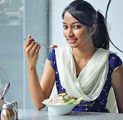 சாப்பிட்டதும் டீ குடிக்கலாமா?