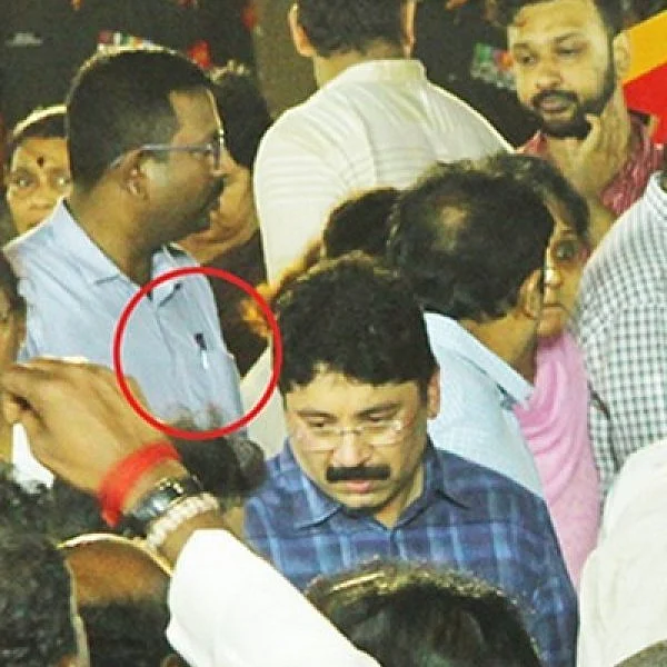 ``பேனா கொடுங்க சார்... தாத்தா சமாதிக்குள்ள வைக்கணும்!" - கருணாநிதிக்குப் பேனா... நெகிழும் தினேஷ் ஐ.ஏ.எஸ் #VikatanExclusive