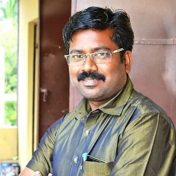 `எப்பவும் மாணவர்கள் கூடத்தான் பயணிச்சிட்டு இருப்பேன்!’ - ஜாமீனில் வந்த ஆசிரியர் உருக்கம்